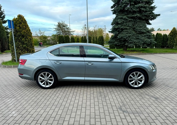 Skoda Superb cena 68634 przebieg: 143000, rok produkcji 2018 z Wyszków małe 631